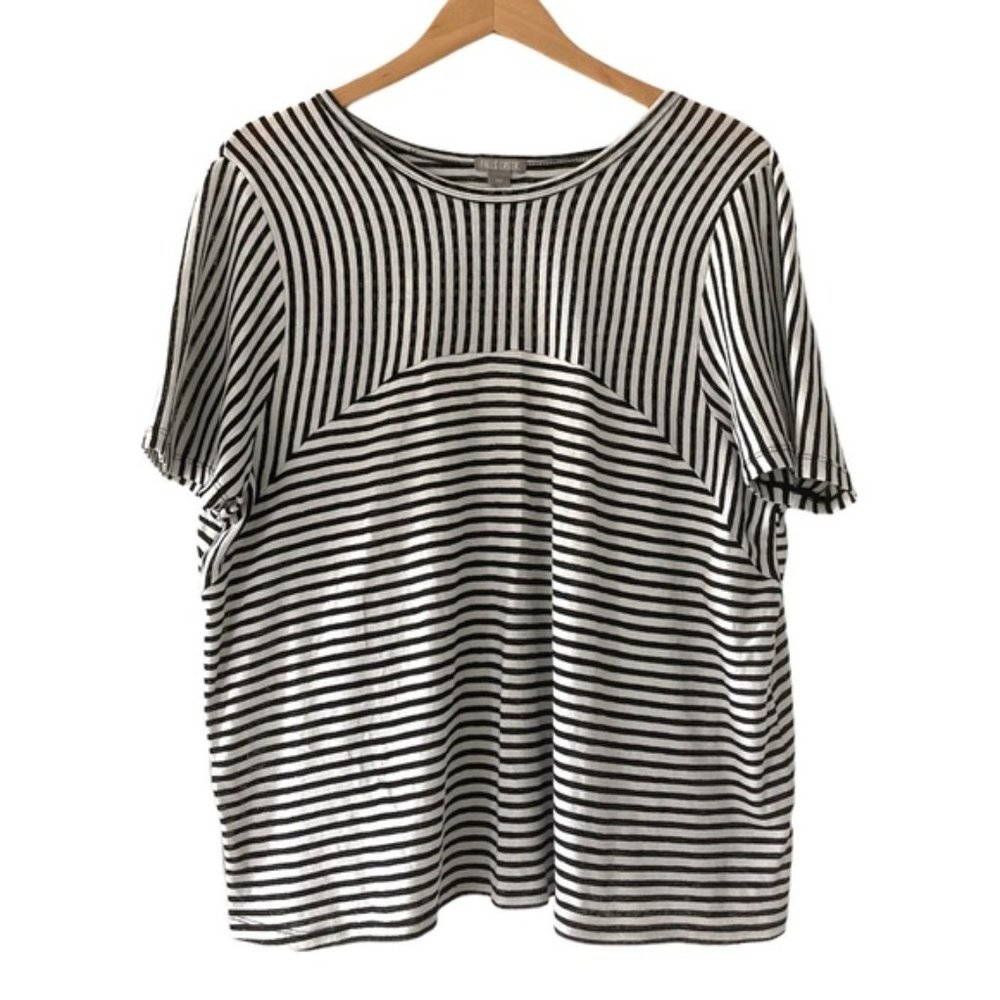 Falls Creeks 2X top black and white stripes short sleeve